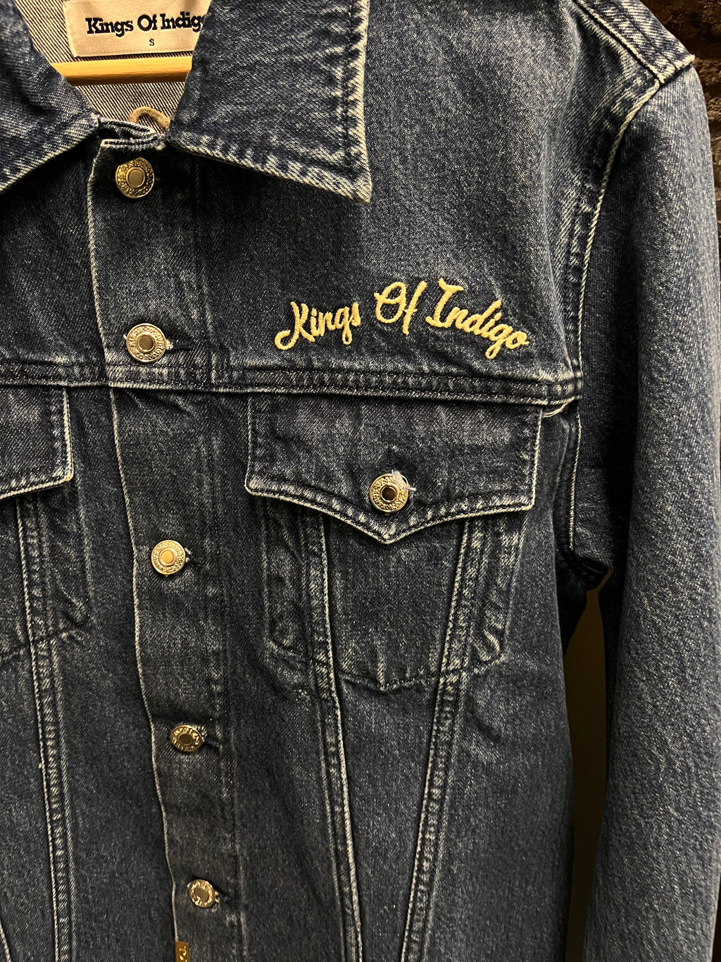Geacă denim - Kings Of Indigo, realizată din 100% bumbac organic