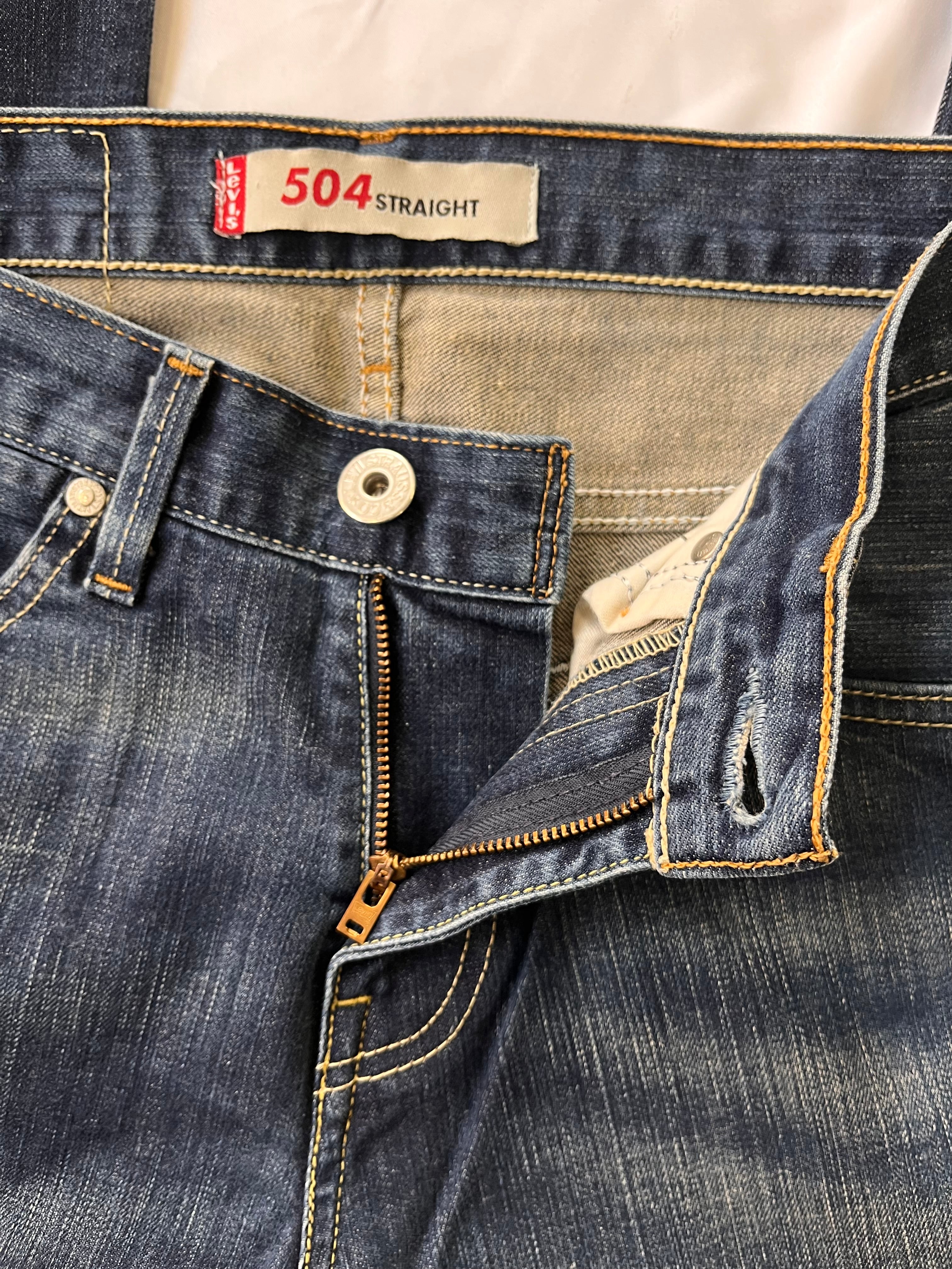 Blugi Levi’s 504