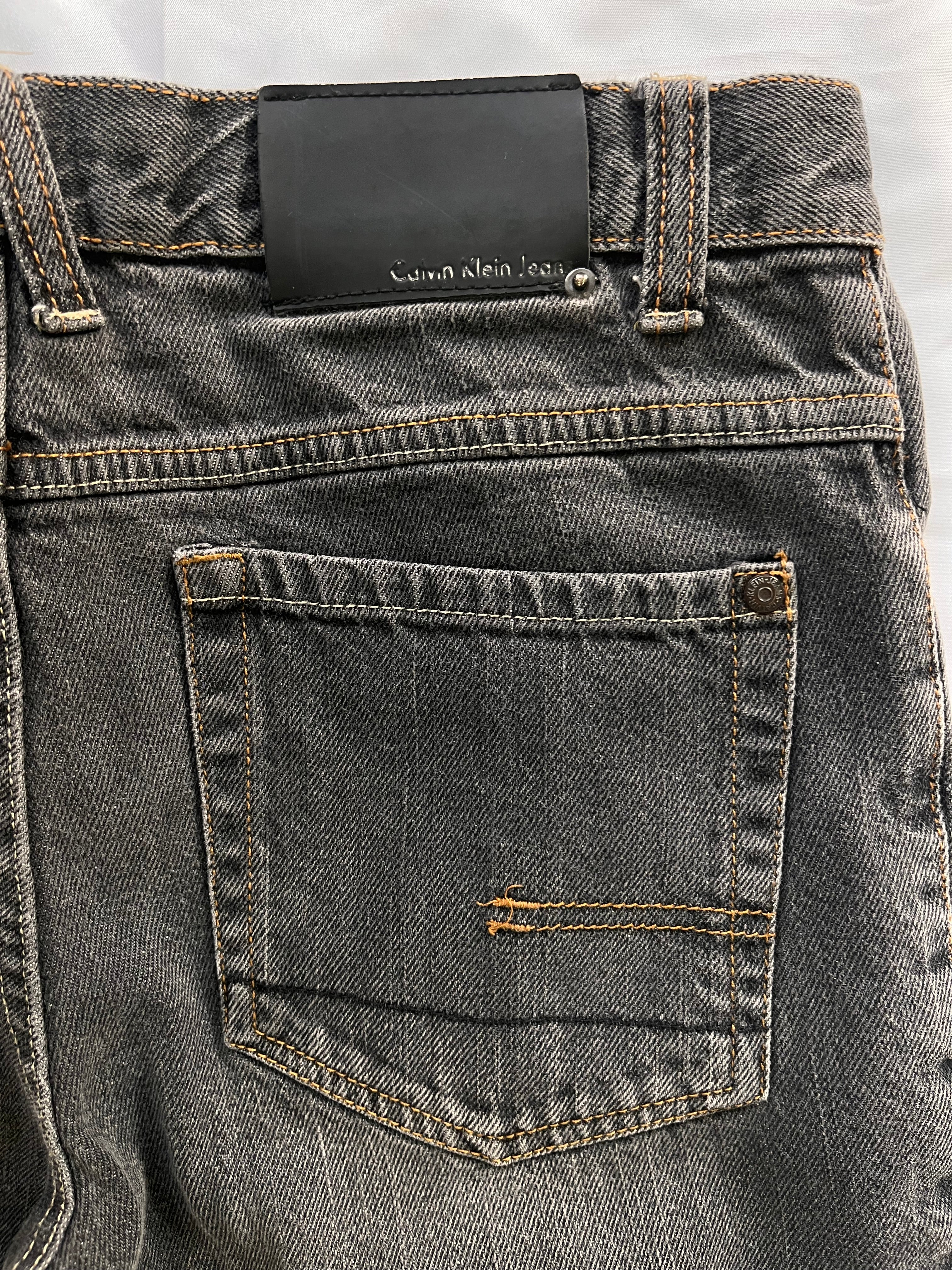 Blugi Calvin Klein