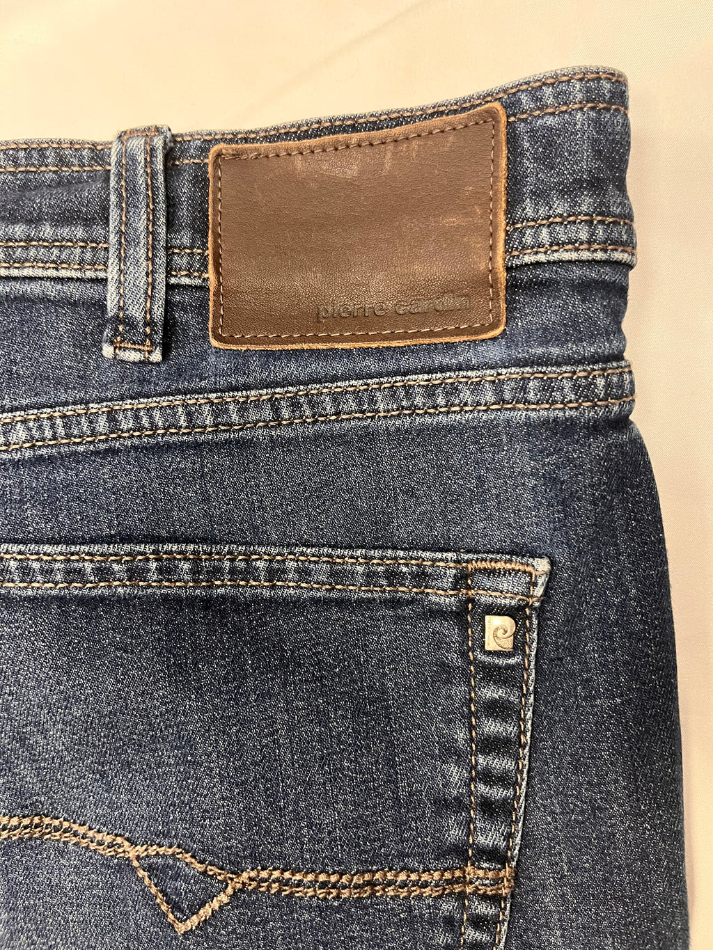 Pantaloni scurți Pierre Cardin