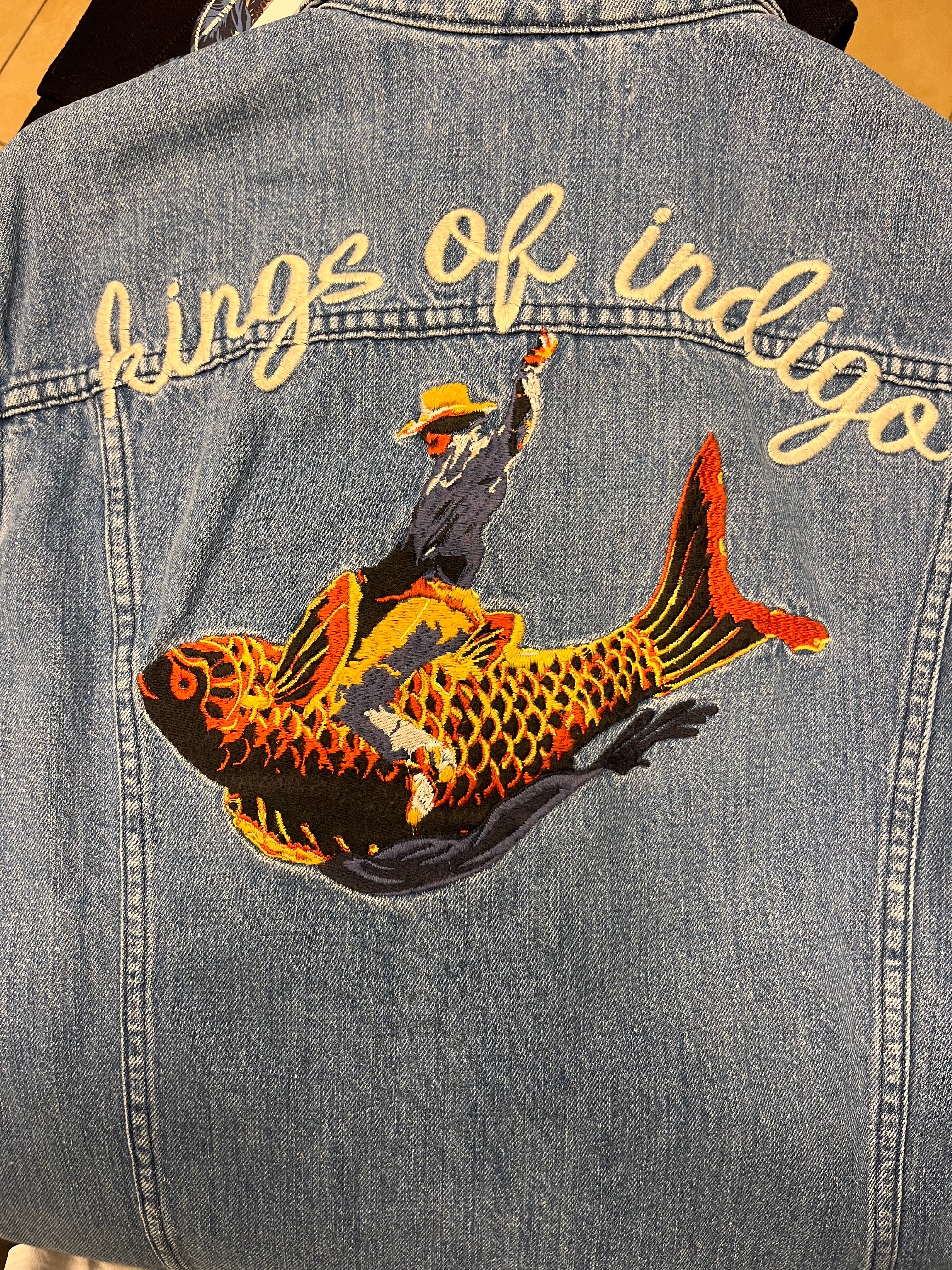 Geacă denim - Kings Of Indigo, realizată din 100% bumbac organic